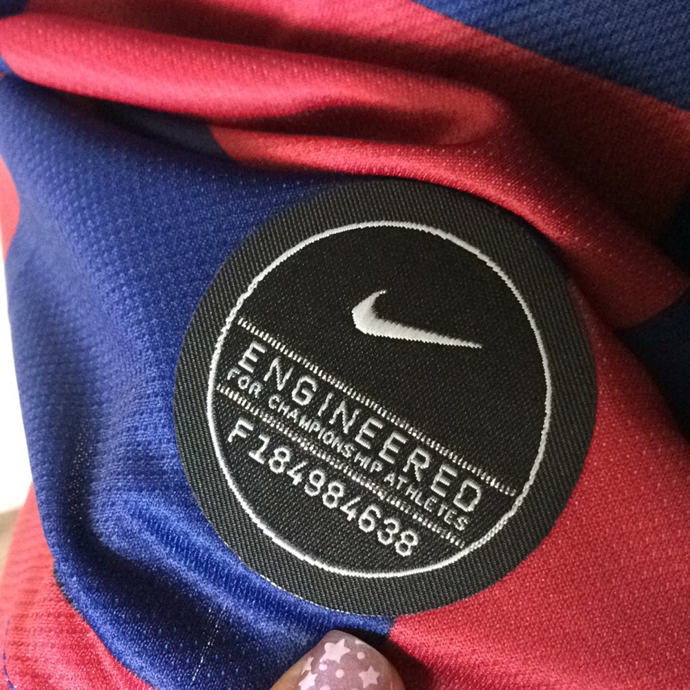 Barcelona Home Jersey-OPEN TO OFFERS!😊💵💵 - Picture 11 of 12